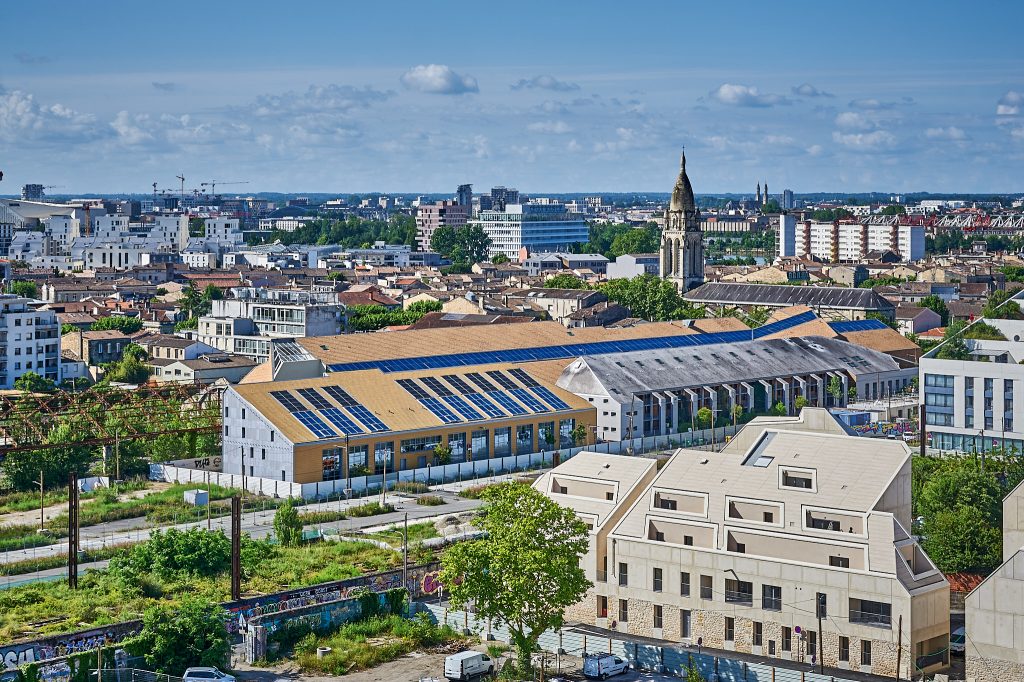 L'Atelier Cambium & Olgga Architectes ont livré Parvis Orion à Bastide Niel